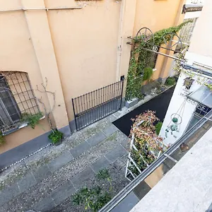 Centro Di E Della Fashion Week Milano