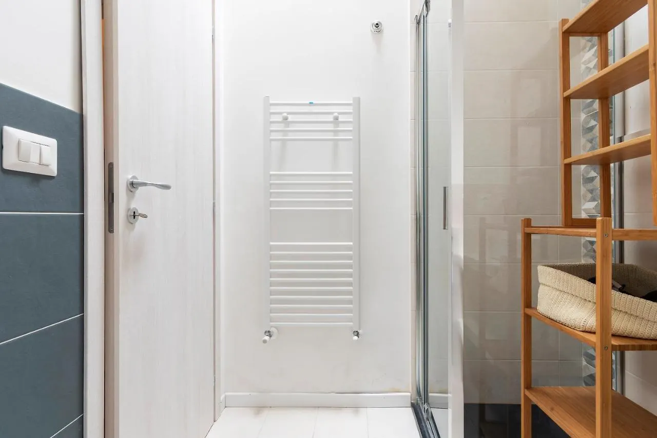 Cozy Apartment Near Central Station Milano Italia