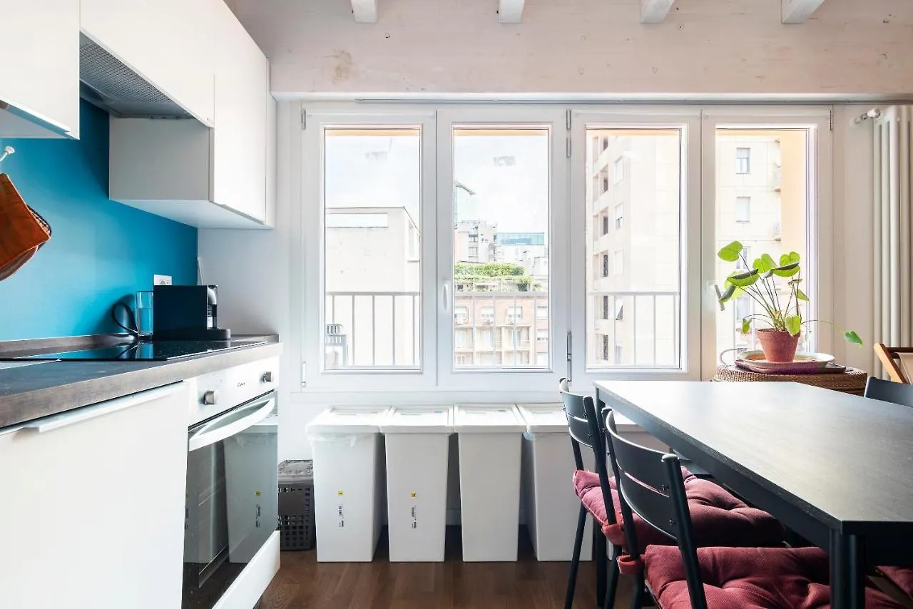 Cozy Apartment Near Central Station Milano Italia